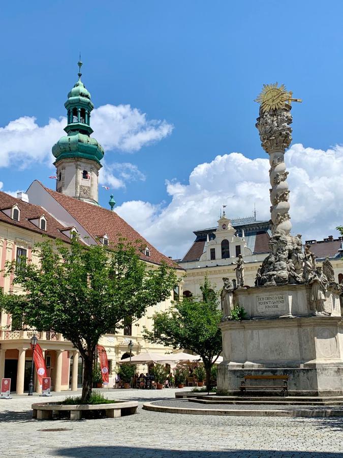Interno Casa Leilighet Sopron Eksteriør bilde
